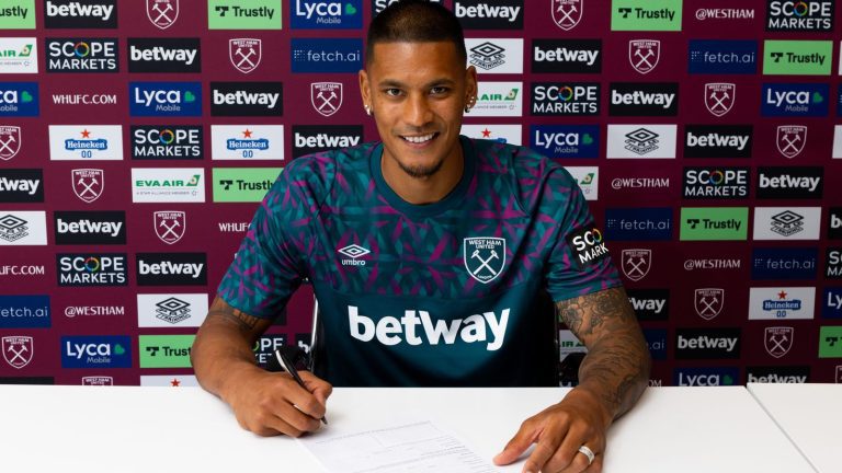 Alphonse Areola: West Ham sign goalkeeper on permanent five-year deal from Paris Saint-Germain | Transfer Centre News