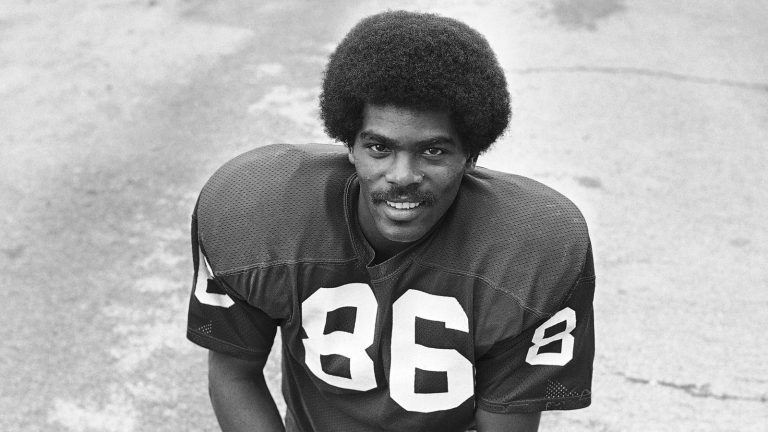 Marlin Briscoe: First black starting quarterback in Super Bowl era dies aged 76 | NFL News