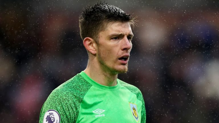 Nick Pope: Newcastle United in talks with Burnley over move to bring goalkeeper to St James’ Park | Football News