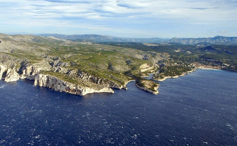 France caps visitor numbers at Marseille Calanques coves