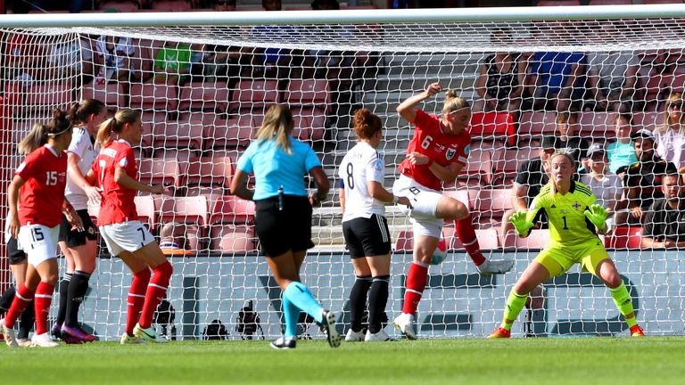 Katharina Schiechtl puts Austria in front from a free-kick