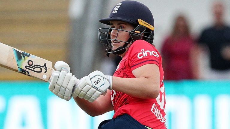 Nat Sciver scored 24 as England posted 176-6 from their 20 overs