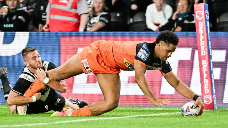 Highlights of the Betfred Super League match between Hull FC and Castleford Tigers