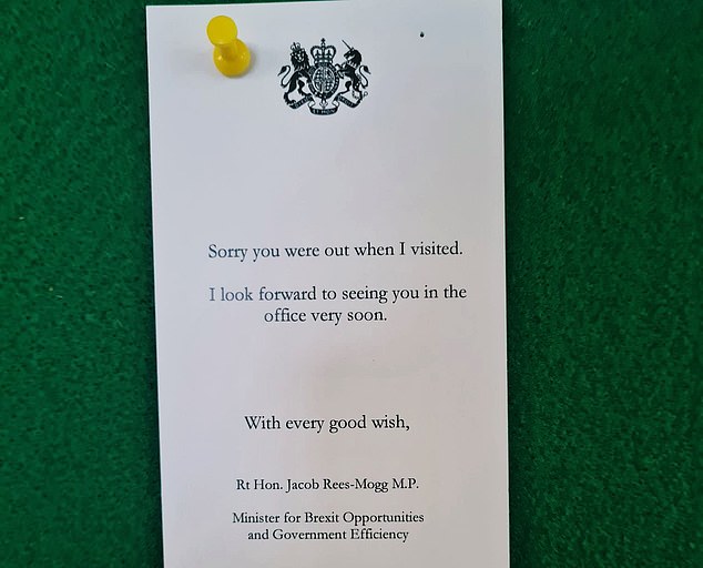 The note left on empty desks at Whitehall by Jacob Rees-Mogg who has been campaigning for civil service's return to work