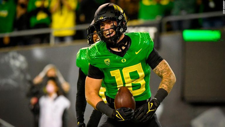 Spencer Webb: University of Oregon football player dies from head injury after fall