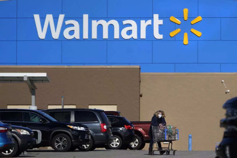 US retailers suffer losses after Walmart lowers its profit projection