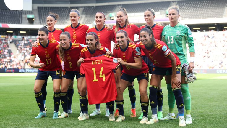 Putellas&#39; team-mates held a shirt bearing her name during the pre-match team photograph ahead of the game at stadium.mk