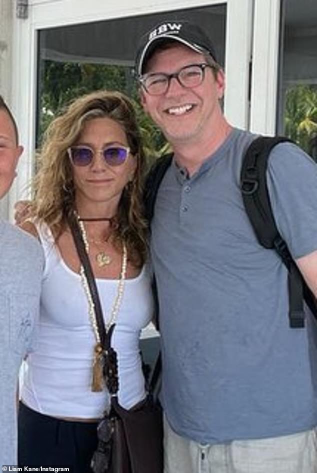 Jennifer Aniston, Jimmy Kimmel, and Sean Hayes fly back to LA after group vacation in The Bahamas