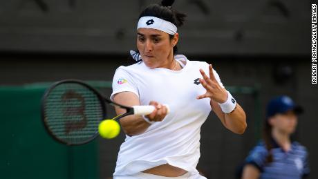 Jabeur in action against Bouzková.