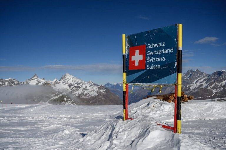 melting glacier moves Italian-Swiss border