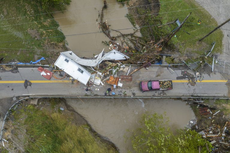 One weather system floods St. Louis and Kentucky