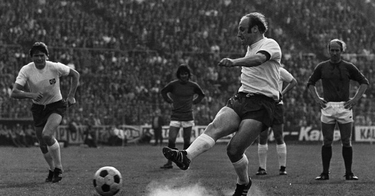 Uwe Seeler, One of Germany’s Greatest Soccer Players, Dies at 85