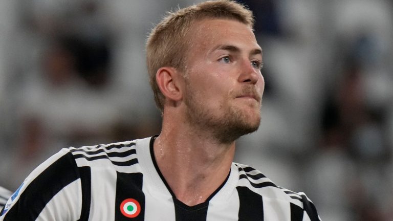 Matthijs de Ligt: Bayern Munich sign Dutch defender for £68m from Juventus | Football News