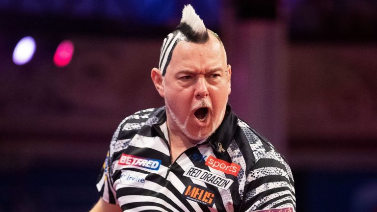 World Matchplay: Peter Wright wins tie-break thriller, while Michael van Gerwen eases through | Darts News