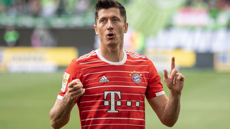 Robert Lewandowski: Barcelona agree £42.5m deal to sign Bayern Munich striker | Transfer Centre News