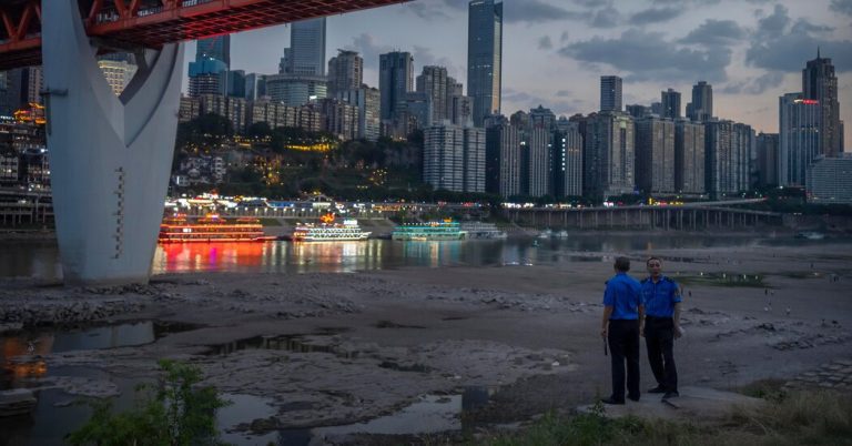 China’s Record Drought Adds to Its Economic and Climate Woes