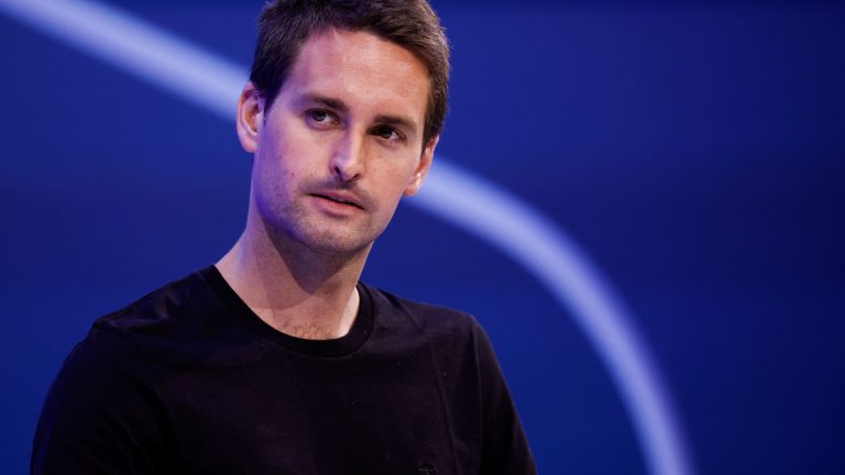 Snap will lay off 20% of staff, report says