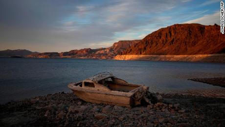 Officials reveal new details about the 3 sets of human remains found at Lake Mead