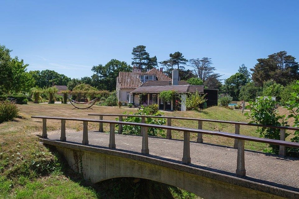 An estate agent spokesman said: 'The Battery was bought from the MOD by Sir John Thornycroft in 1909 and has remained in the same family as a private residence ever since providing a wonderful home for generations, friends and as a venue for parties and weddings, as well as anyone with a keen interest in British military or wartime history'