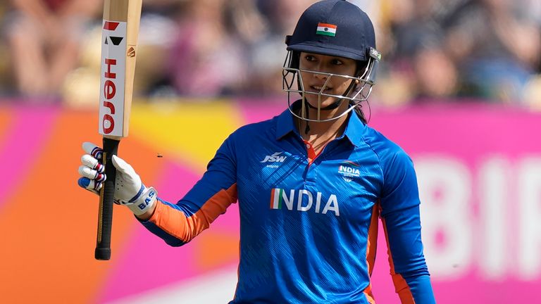 Smriti Mandhana scored 61 runs from 32 balls to help India to 164-5