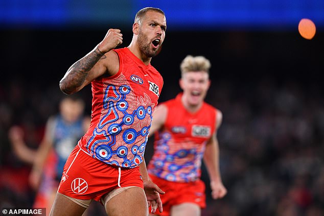 In March, Jesinta was celebrating after Buddy kicked his 1,000th career goal