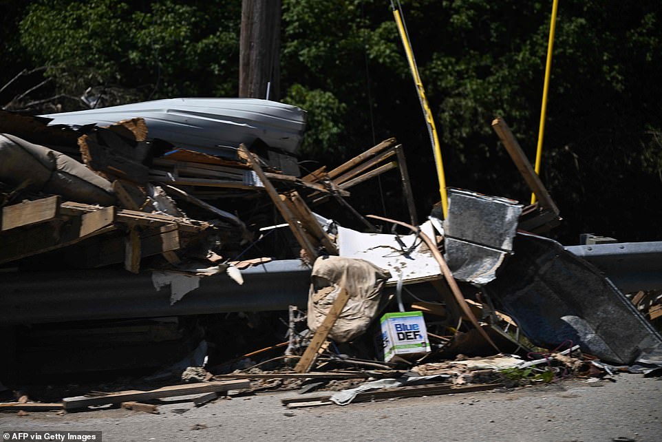 Damage from flooding and mudslides in Lost Creek, Ky