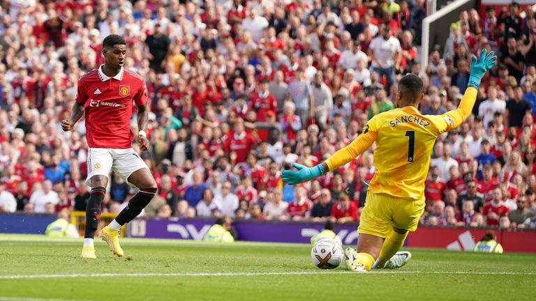 Rashford featured in Man Utd&#39;s loss at Brighton