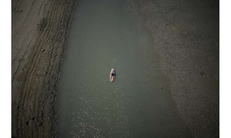 European drought dries up rivers, kills fish, shrivels crops