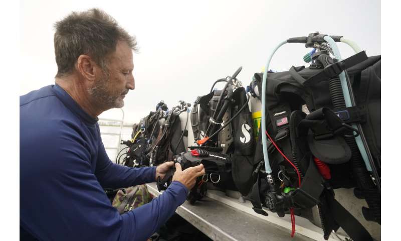 Scientists seek to develop hybrid coral reef off of Miami