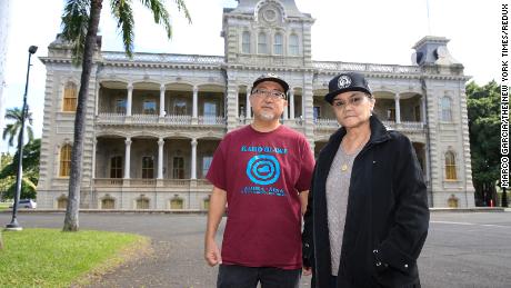 Kyle Kajihiro, left, and Terrilee Keko&#39;olani offer alternative tours of Hawaiian landmarks to show how colonialism, tourism and militarization on the islands and residents.