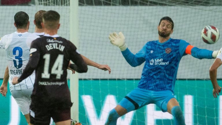 ST. GALLEN, SWITZERLAND - AUGUST 18: FC Zurich&#39;s Adrian Guerrero makes it 1-1 during a UEFA Europa League play off match between FC Zurich and Heart of Midlothian at Kybunpark, on August 18, 2022, in St. Gallen, Switzerland. (Photo by Mark Scates / SNS Group)