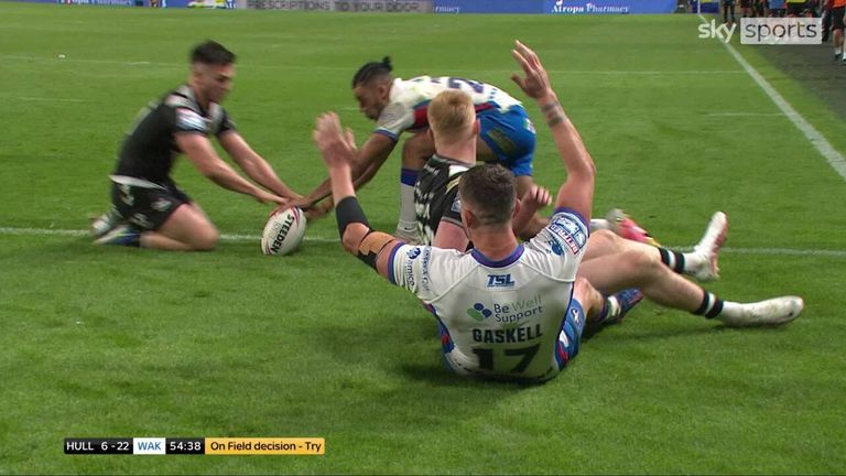 Lewis Murphy completes his hat-trick for Wakefield Trinity against Hull FC.