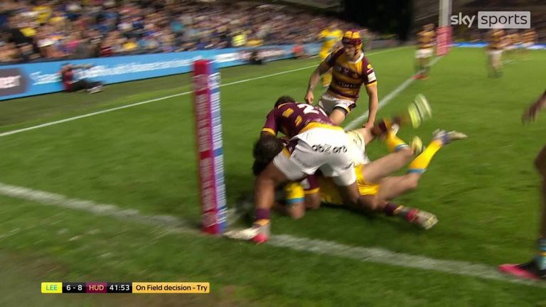 Richie Myler scores to regain the lead for Leeds Rhinos against the Huddersfield Giants.