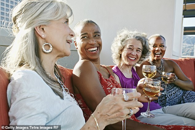 Middle-aged Britons don¿t realise alcohol increases the risk of cancer, a poll has found