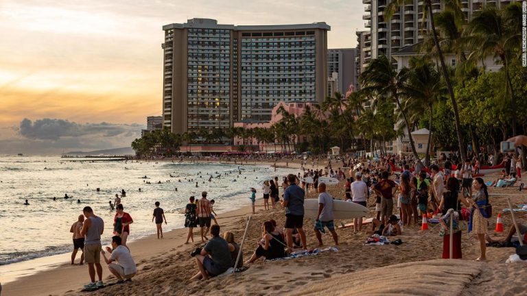 How a vacation to Hawaii can be relaxing for tourists — and harmful to its residents