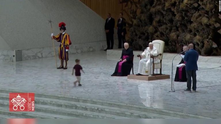 Young boy rushes up to the Pope. See what happens next