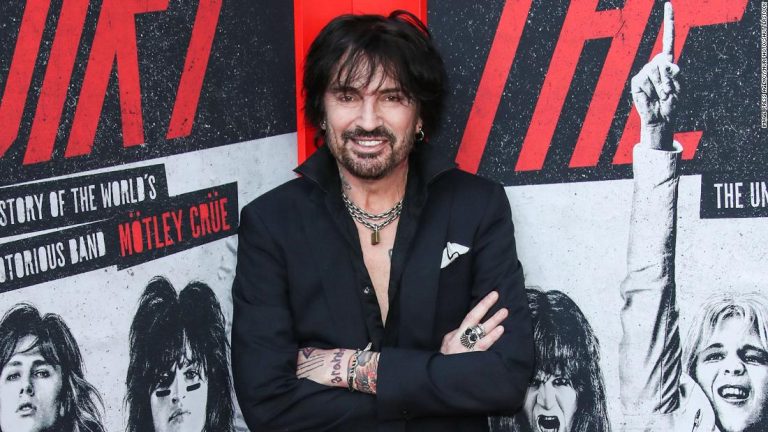 Tommy Lee blames nude Instagram photo on ‘bender’