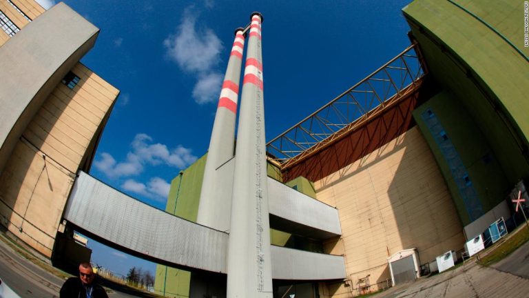 Russia to build two nuclear reactors in Hungary