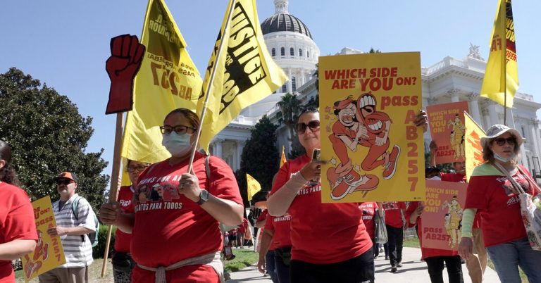 California Senate Passes Bill to Regulate Fast-Food Industry