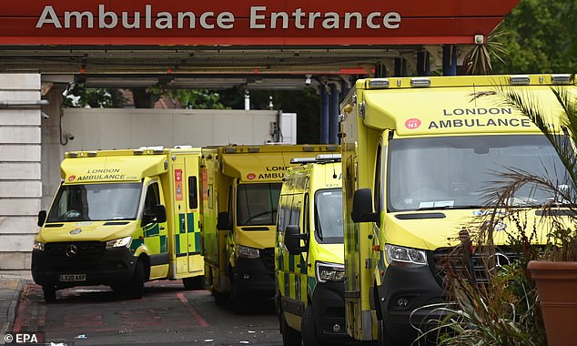 Ambulance chiefs blasted by Health Secretary over ‘unacceptable’ ambulance handover delays 