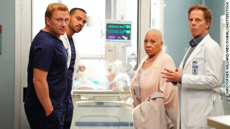 Denise Dowse as Lorraine Simms in &#39;Grey&#39;s Anatomy,&#39; alongside Kevin McKidd as Dr. Owen Hunt, Jesse Williams as Dr. Jackson Avery  and Greg Germann as Dr. Thomas Koracick.