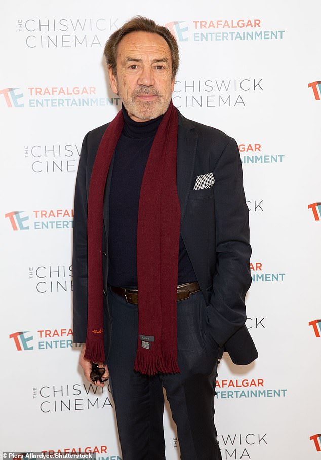 ‘I need to detox from the stresses of social media’: Robert Lindsay announces he’s quitting Twitter