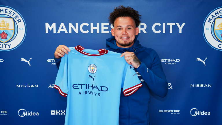 Kalvin Phillips signs for Manchester City (Credit: Man City)