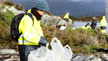 For Call to Earth Day 2021, students from UWC Red Cross Nordic sailed to the glacial coast of Norway to measure a glacier and collect litter from the remote shorelines.