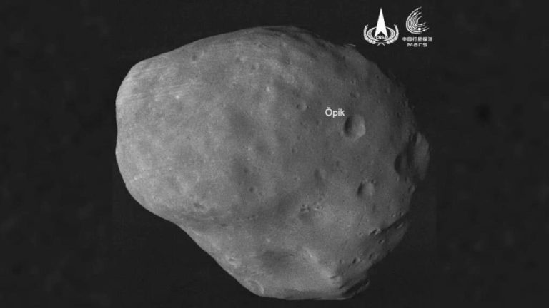 New pics of Phobos from China’s Tianwen-1 orbiter