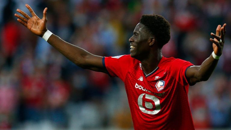 Amadou Onana: Everton sign Belgium midfielder from Lille | Transfer Centre News