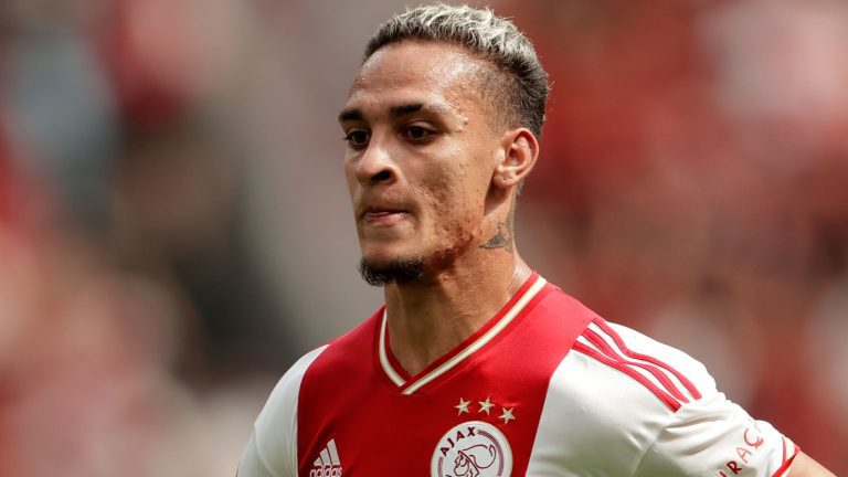 Manchester United agree £85m deal to sign Antony from Ajax | Transfer Centre News