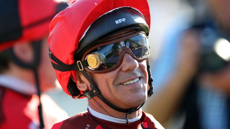 Today on Sky Sports Racing: Frankie Dettori in Deauville for dream Prix Jean Romanet ride on Melbourne Cup winner Verry Elleegant | Racing News