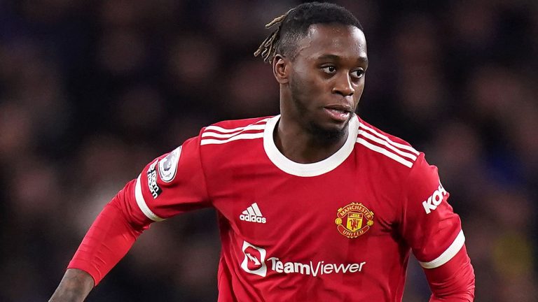 Aaron Wan-Bissaka: Crystal Palace interested in return of right-back while Manchester United still believe in Frenkie de Jong deal | Transfer Centre News