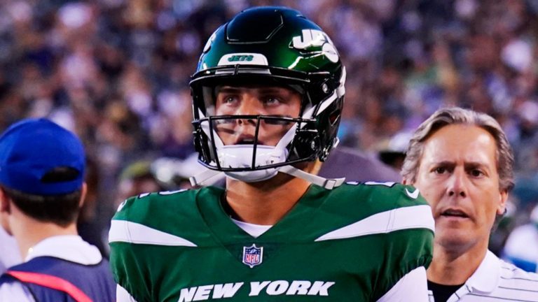 Zach Wilson: New York Jets quarterback injures knee in preseason and is a doubt for start of 2022 season | NFL News